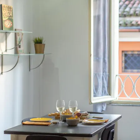 Apartament Nights In - Via Carlo Mayr Con Wi-fi Gratuito E Terrazzo Condominiale Ferrara