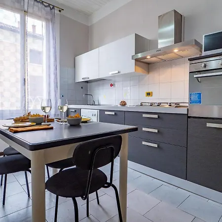 Nights In - Via Carlo Mayr Con Wi-fi Gratuito E Terrazzo Condominiale *