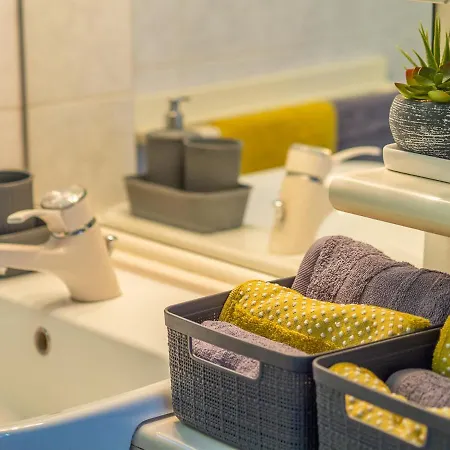 Nights In - Via Carlo Mayr Con Wi-fi Gratuito E Terrazzo Condominiale Apartment *