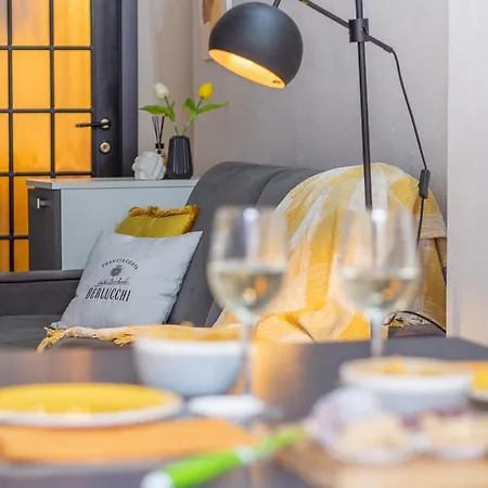 Nights In - Via Carlo Mayr Con Wi-fi Gratuito E Terrazzo Condominiale Apartment *