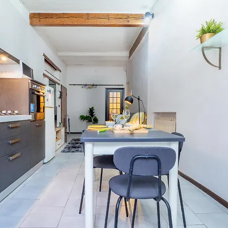 Apartment Nights In - Via Carlo Mayr Con Wi-fi Gratuito E Terrazzo Condominiale
