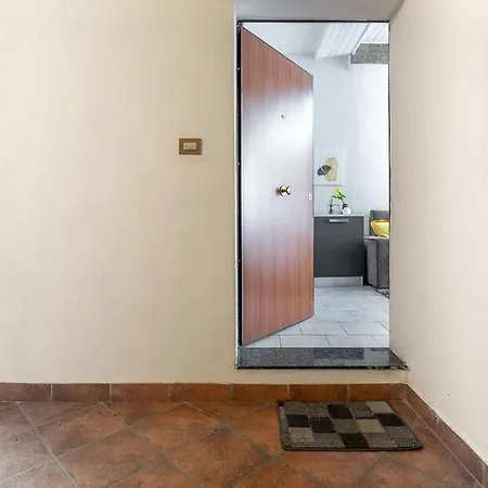 Apartment Nights In - Via Carlo Mayr Con Wi-fi Gratuito E Terrazzo Condominiale Ferrara